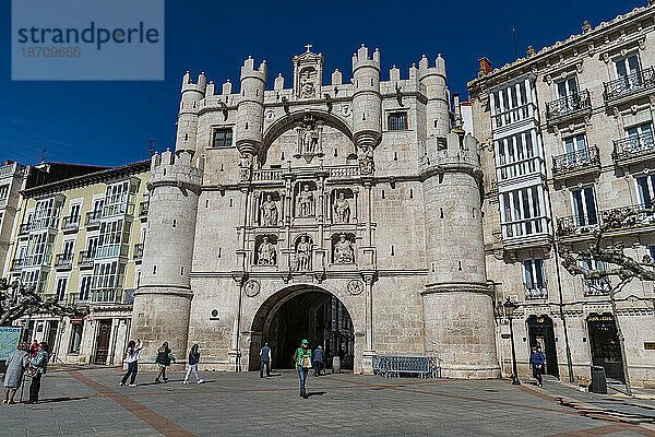 Tor Santa Maria  Burgos  UNESCO-Weltkulturerbe  Kastilien und León  Spanien  Europa