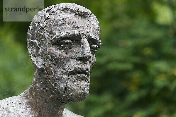 Detail der Statue am Denkmal für die Opfer des Kommunismus  Prag  Böhmen  Tschechische Republik (Tschechien)  Europa