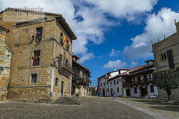 Historische Stadt  Santillana del Mar  Kantabrien  Spanien  Europa