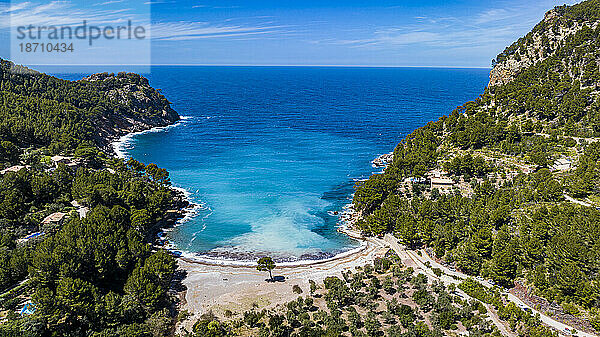 Luftaufnahme des Strandes Tuent  Mallorca  Balearen  Spanien  Mittelmeer  Europa