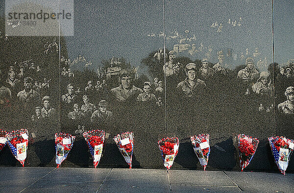 Das Korea War Veterans Memorial befindet sich im West Potomac Park in Washington  D.C. und erinnert an diejenigen  die im Koreakrieg gedient haben.