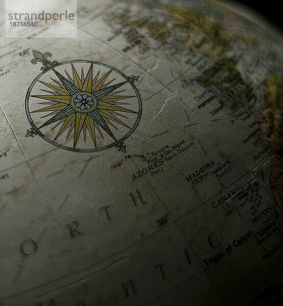Abgebildet ist der Kompass einer Karte