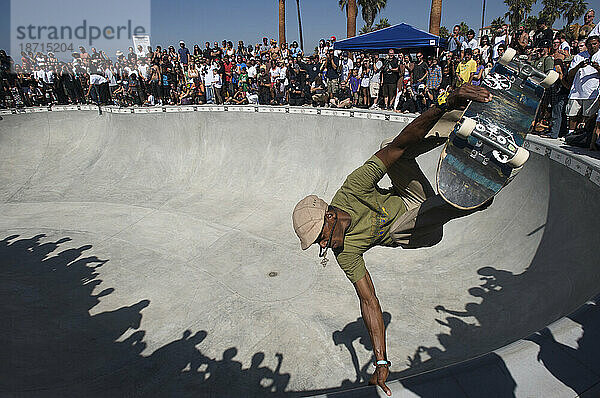 Die Eröffnung des neuen Venice Skate Parks in Venice Beach  Kalifornien.