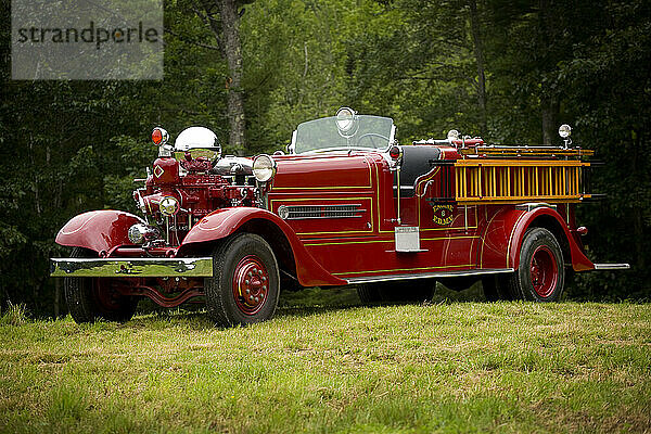 1937 Ahrens-Fox Modell BT antikes Feuerwehrauto  neu restauriert.