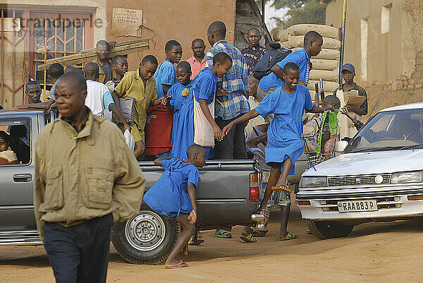 Schulmädchen in Kigali  Ruanda
