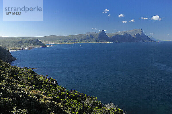 Blick vom South Point über False Bay  Table Mountain National Park  Kaphalbinsel  Westkap  Südafrika