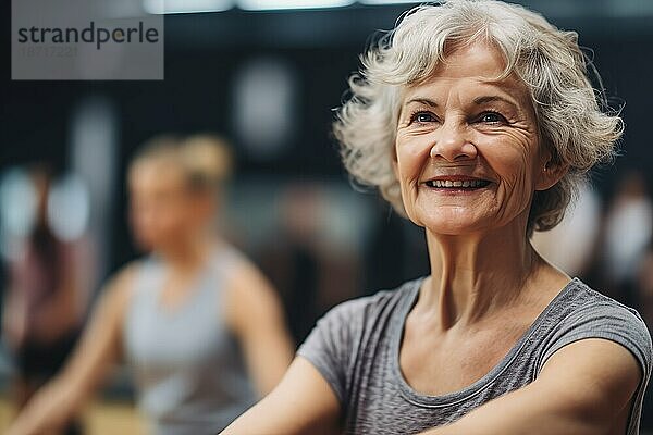 Ältere Frau genießt ihre Freizeit in einem Fitnessstudio. Generative KI