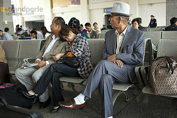 Wartezimmer am Bahnhof in Urumqi  Xinjiang  China.