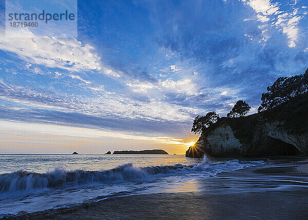 Strand von Cathedral Cove in Neuseeland