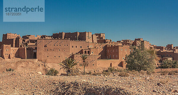 Überblick über die größte Kasbah der Stadt Ouarzazate  in der Mitte