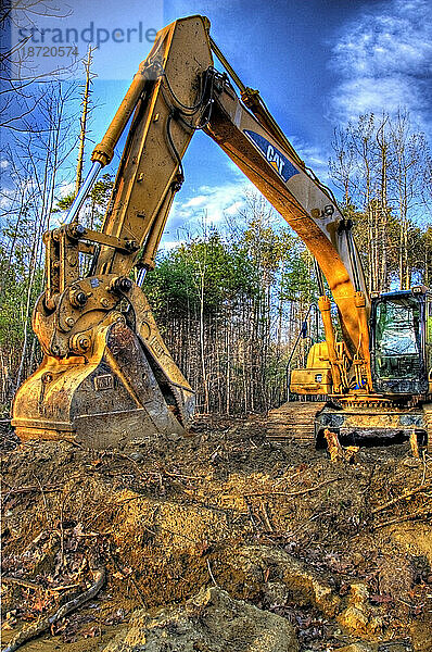 Bulldozer im Baugebiet.