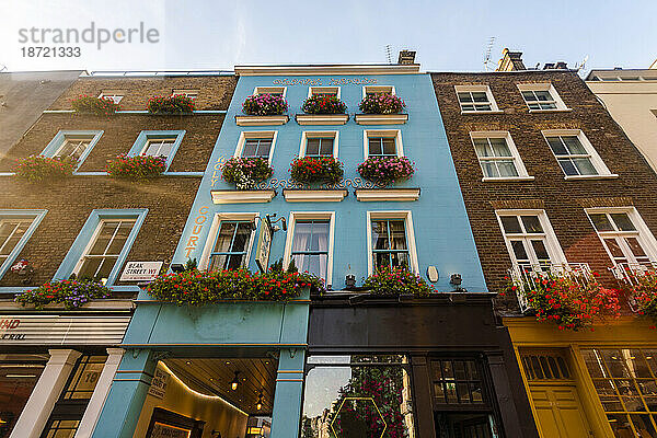 Buntes Gebäude der Brewer Street in Soho  London