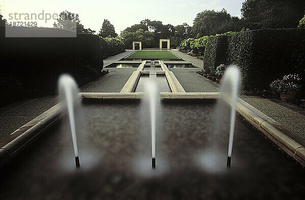 Arboretum  reflektierender Pool und Brunnen.