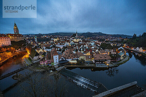 Blick aus der Vogelperspektive auf die mittelalterliche Stadt Ceský Krumlov