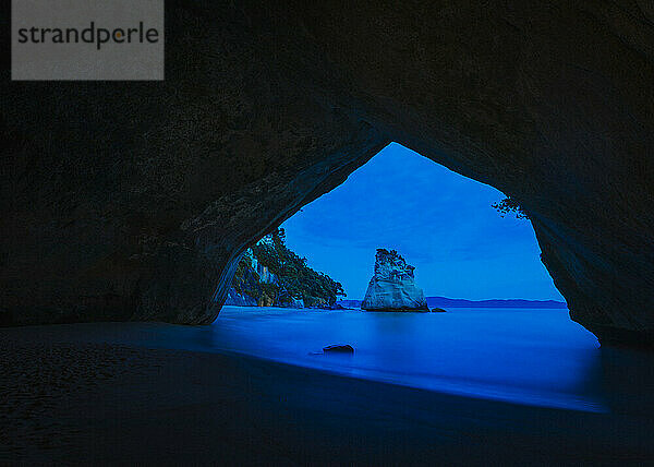 Wunderschöne Cathedral Cove in Neuseeland