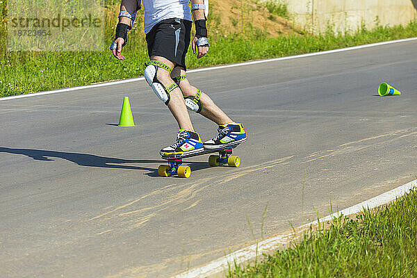 Longboard-Slalom-Wettbewerb  Moskau  Russland