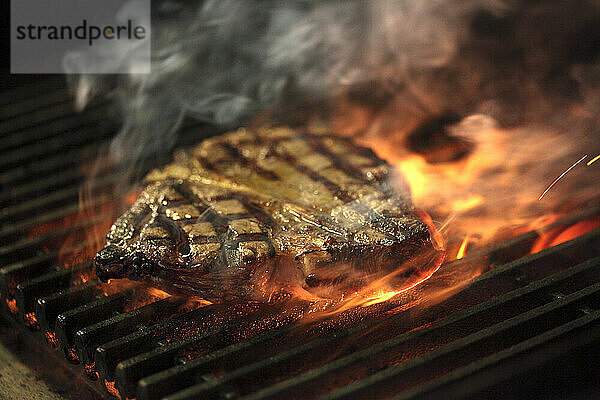 Steak auf Flammengrill