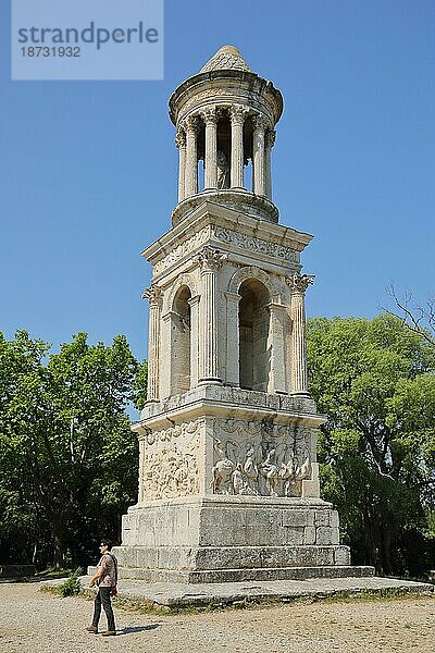 Mausoleum  Juliermonument  Monument  Julier  Grabstätte  Turm  Tempel  Denkmal  Glanum  Les Antiques  St  Saint-Rémy-de-Provence  Alpilles  Alpillen  Bouches-du-Rhône  Provence  Frankreich  Europa