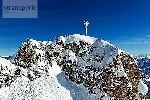 Winter in Bavaria  Zugspitze. Winter in Bayern  Zugspitze