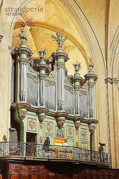 Orgel der Kathedrale St-Sauveur  Saint  Innenansicht  Aix-en-Provence  Bouches-du-Rhône  Provence  Frankreich  Europa
