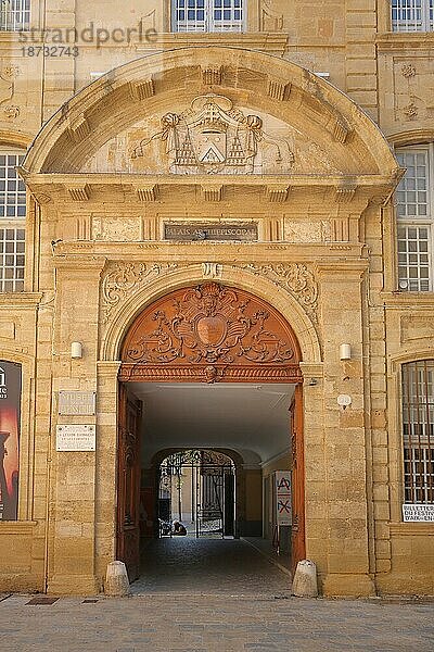 Portal am Musée des Tapisseries  Museum für Wandteppiche  ehemaliger  erzbischöfliches Palais  Aix-en-Provence  Bouches-du-Rhône  Provence  Frankreich  Europa