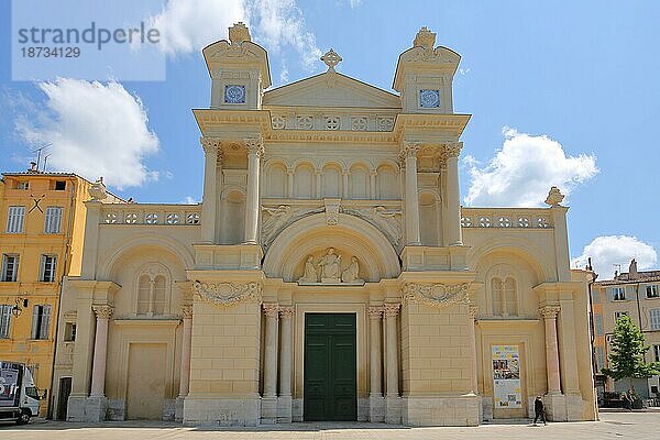 Barocke Ste-Madeleine Kirche mit Portal  Place des Prêcheurs  Sainte  Aix-en-Provence  Bouches-du-Rhône  Provence  Frankreich  Europa