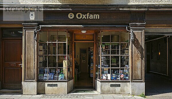 Traditionelles Buchgeschäft in der Marketstreet  Oxford  Oxfordshire England  Großbritannien  Europa