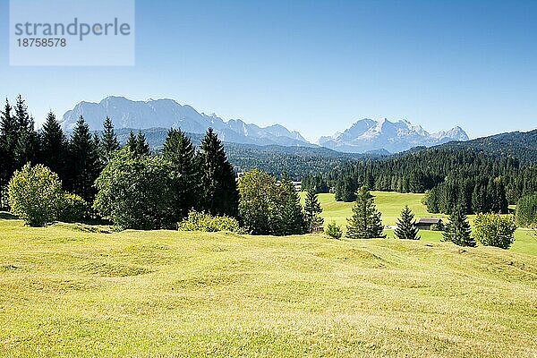 Idyllische Landschaft im Karwendelgebirge