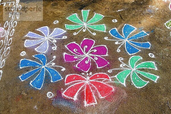 Kolam Rangoli während des Pongal-Festes in Tamil Nadu  Südindien  Indien  Asien