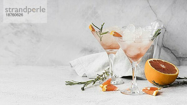 Vorderansicht alkoholisches Getränk Cocktail mit Grapefruit