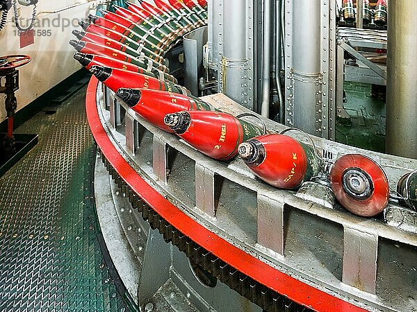 Waffenkammer voller Granaten auf der HMS Belfast