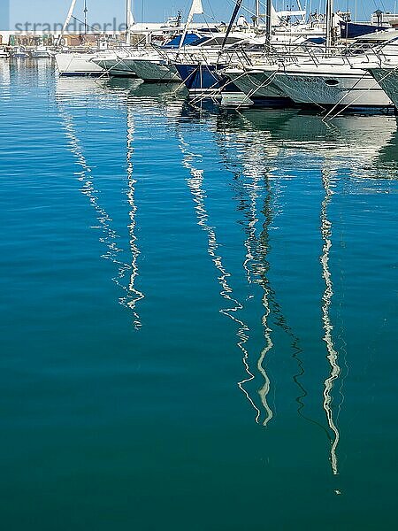 MARBELLA  ANDALUCIA/SPAIN - 4. MAI: Boote im Yachthafen von Marbella  Spanien  am 4. Mai 2014  Europa