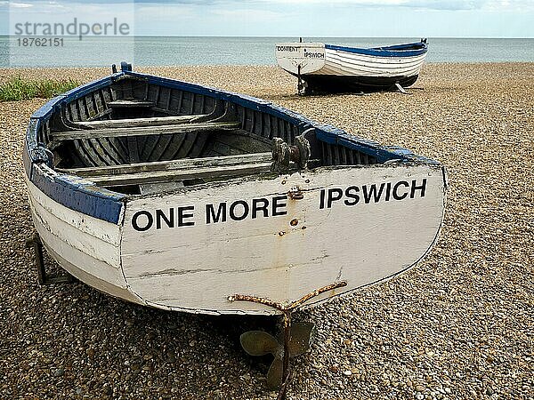 Traditionelle Fischerboote am Strand von Aldeburgh