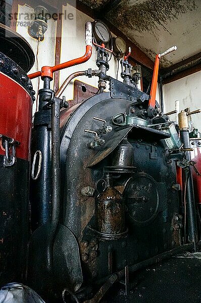 Nahaufnahme einer alten Dampfmaschine