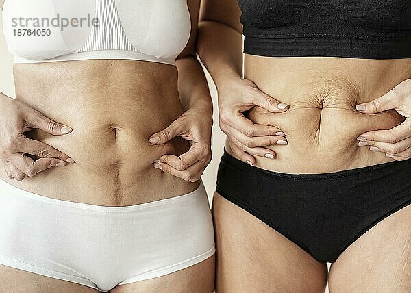 Nahaufnahme Frauen halten Bauch