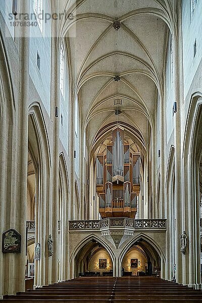 Innenansicht der St. Jakobuskirche in Rothenburg