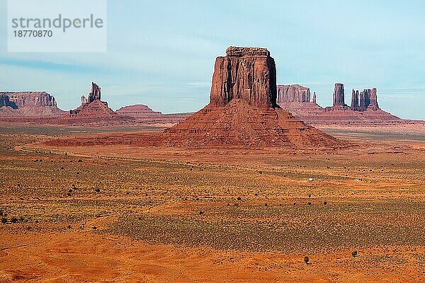 Panoramablick auf das Monument Valley in Utah  USA  Nordamerika