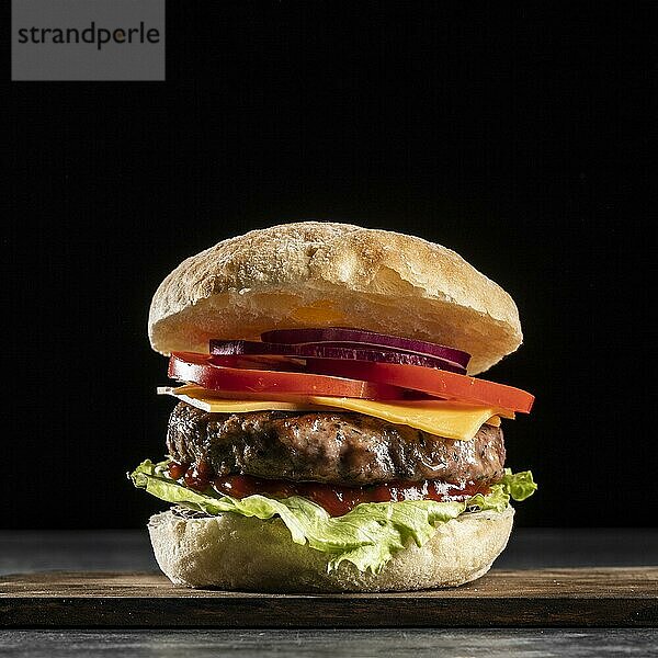 Vorderansicht Burger mit Gemüse Fleisch. Auflösung und hohe Qualität schönes Foto