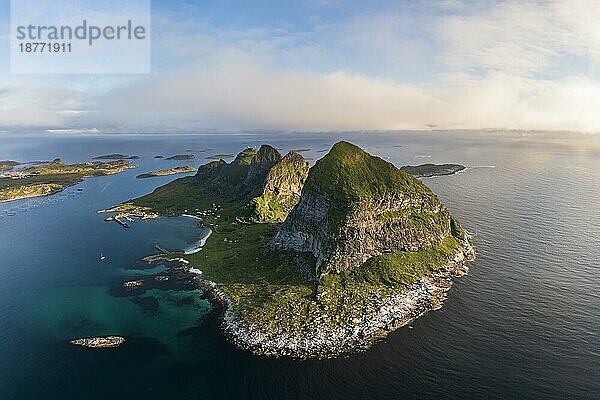 Insel Træna  Traena  Sanna  Helgelandküste  Nordland  Norwegen  Europa