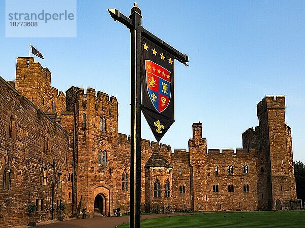 Blick auf Schloss Peckforton