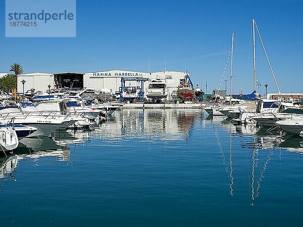 MARBELLA  ANDALUCIA/SPAIN - 4. MAI: Boote im Yachthafen von Marbella  Spanien  am 4. Mai 2014  Europa