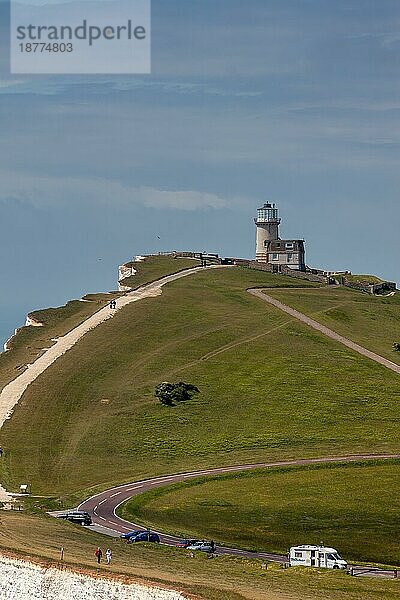 Der Belle Toute-Leuchtturm am Beachy Head in Sussex am 11. Mai 2011. Nicht identifizierte Personen  BEACHY HEAD  SUSSEX  Großbritannien  Europa