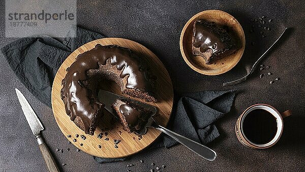 Draufsicht Schokoladenkuchen Konzept. Schönes Foto