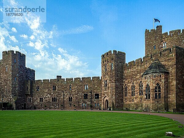 Blick auf Schloss Peckforton