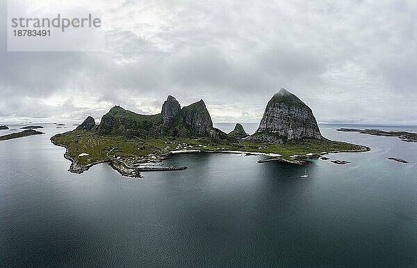 Insel Træna  Traena  Sanna  Helgelandküste  Nordland  Norwegen  Europa