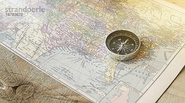 Kompass nordamerikakarte in nahaufnahme