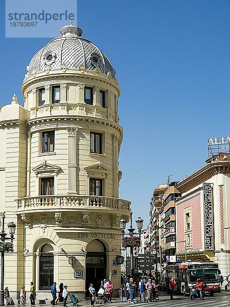 GRANADA  ANDALUSIEN/SPANIEN - 7. MAI : Hotel Victoria in Granada  Spanien  am 7. Mai 2014. Nicht identifizierte Personen  Europa