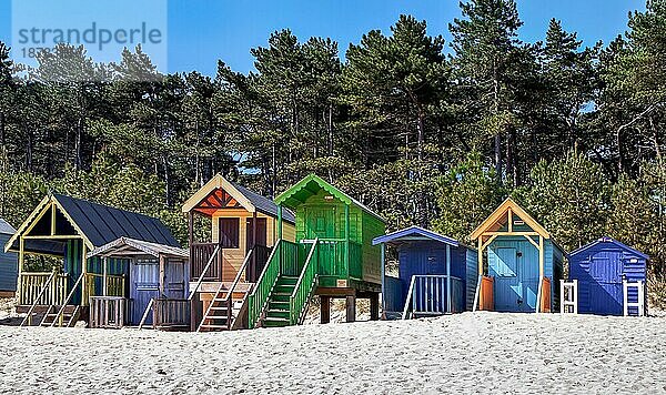 Einige farbenfrohe Strandhütten in Wells Next the Sea