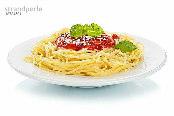 Spaghetti Freisteller freigestellt isoliert essen italienische Pasta Mittagessen Gericht mit Tomaten Sauce in Stuttgart  Deutschland  Europa