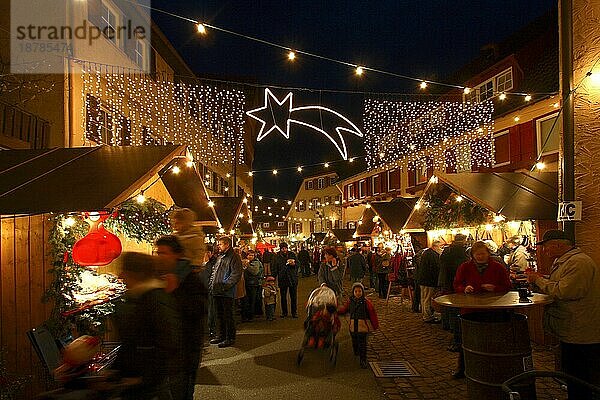 Weihnachtsmarkt in Altensteig  bei Calw  Schwarzwald  Baden-Württemberg  Deutschland  Europa